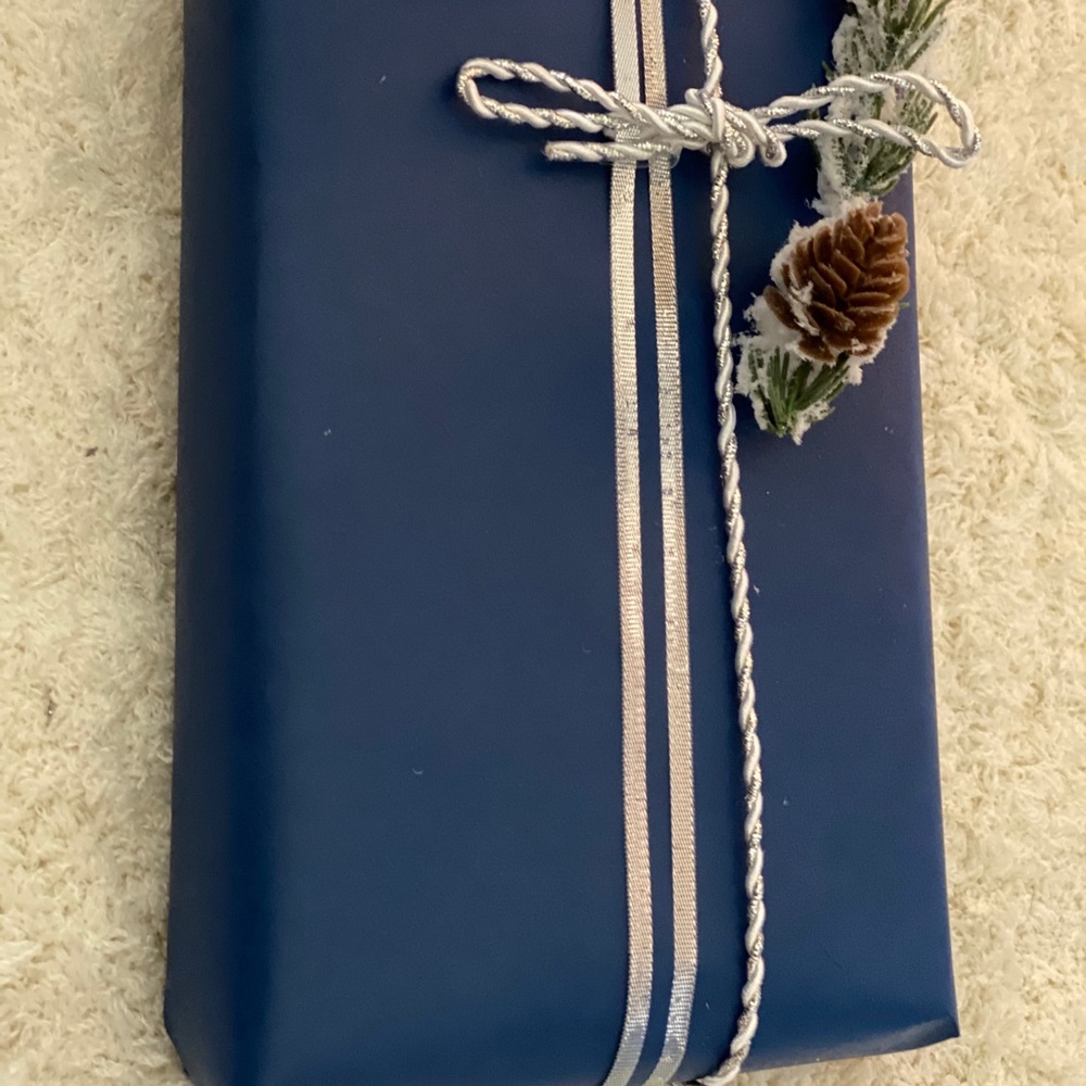 Gift wrap services